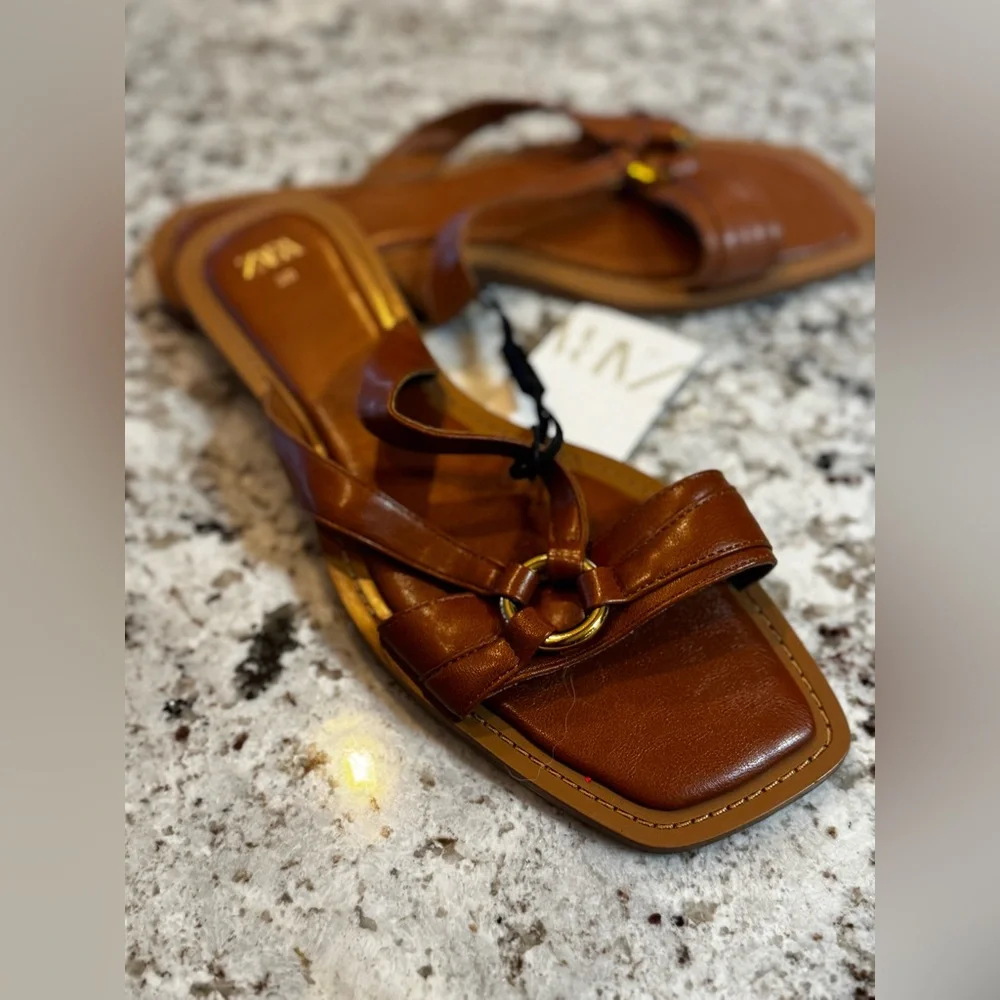 Zara Tan Leather Sandals with Ring Accent - Picture 3 of 6